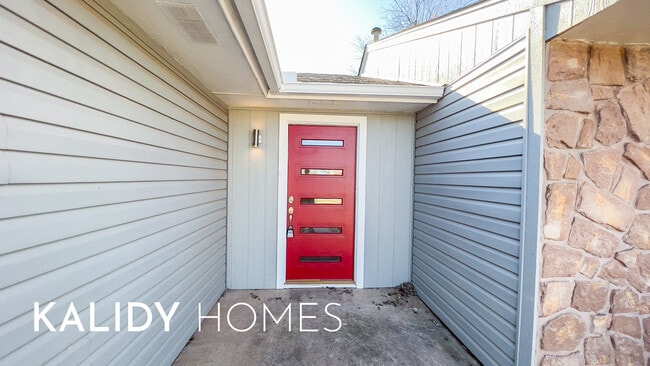 Photo - 808 SE 13th St