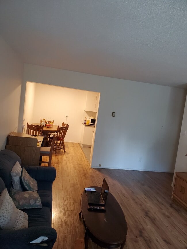 Photo - 1480-1480 Boundary Crescent