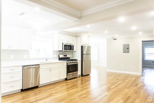 Building Photo - 62 Gordon St Unit 2 Rental