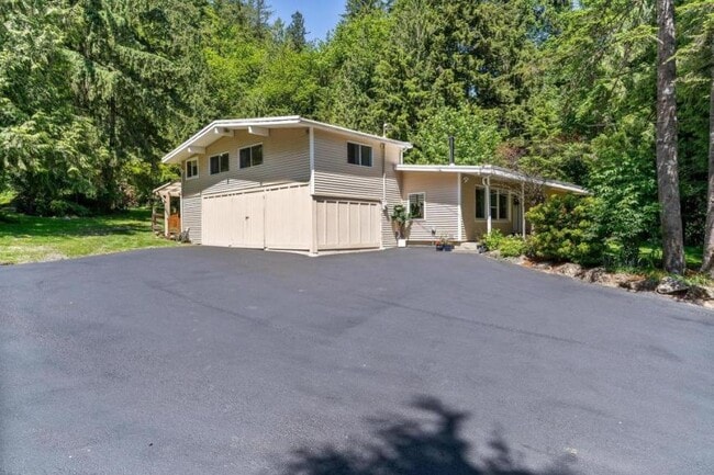 Building Photo - 4 bedroom in Issaquah WA 98027 Rental