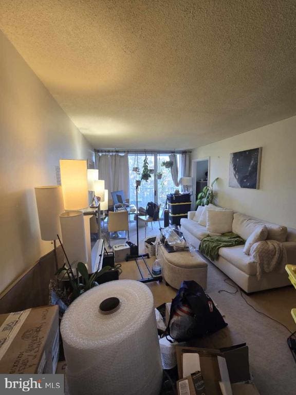 Photo - 2059 Huntington Ave Unidad 802