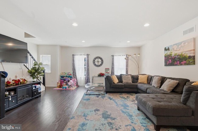 Photo - 141 Graystone Dr