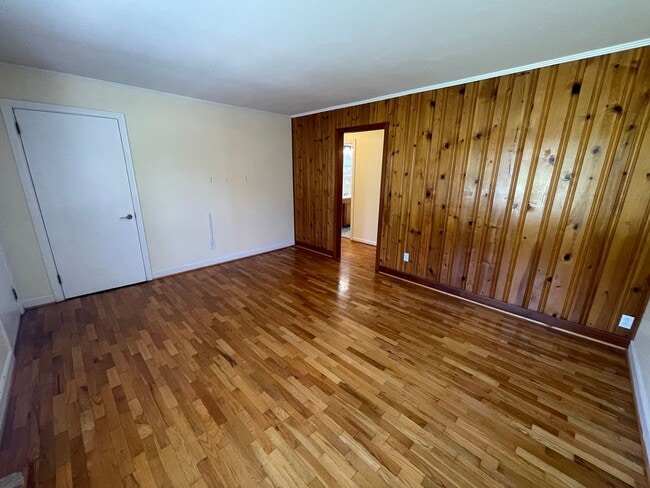 Photo - 51 Lyons Dr NW