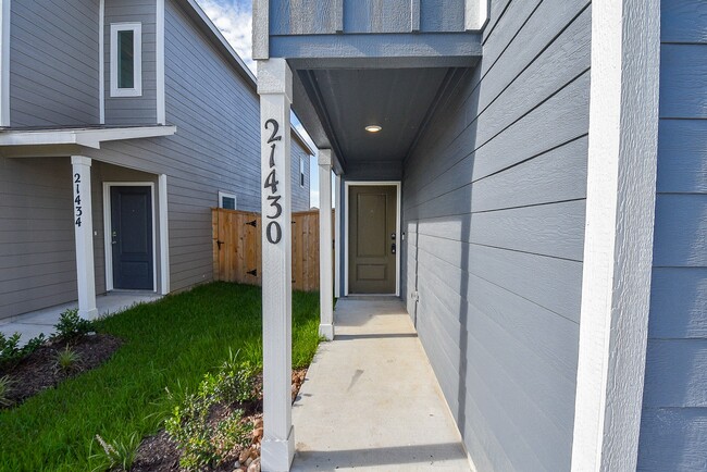 Photo - 21430 Carosella Dr