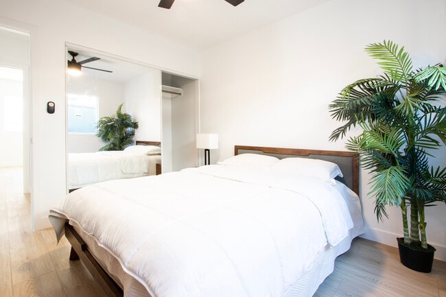 Photo - 4019 Oakwood