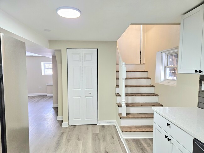 Photo - 1922 Elmwood Ave