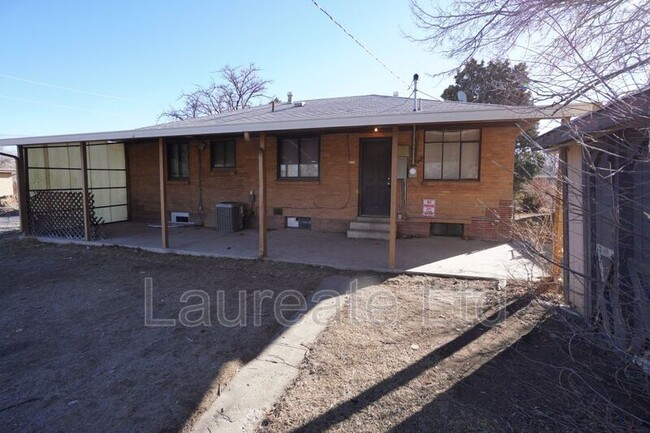 Photo - 2397 Jamaica St Unidad #B Rental