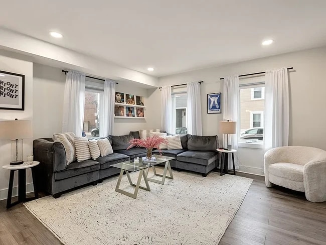Sala de estar - 169 W 9th St