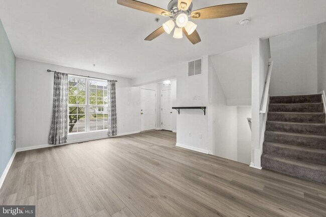 Photo - 703 Horse Chestnut Ct