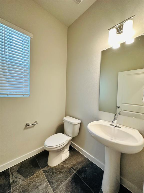 Photo - 1304 Limelight Ln