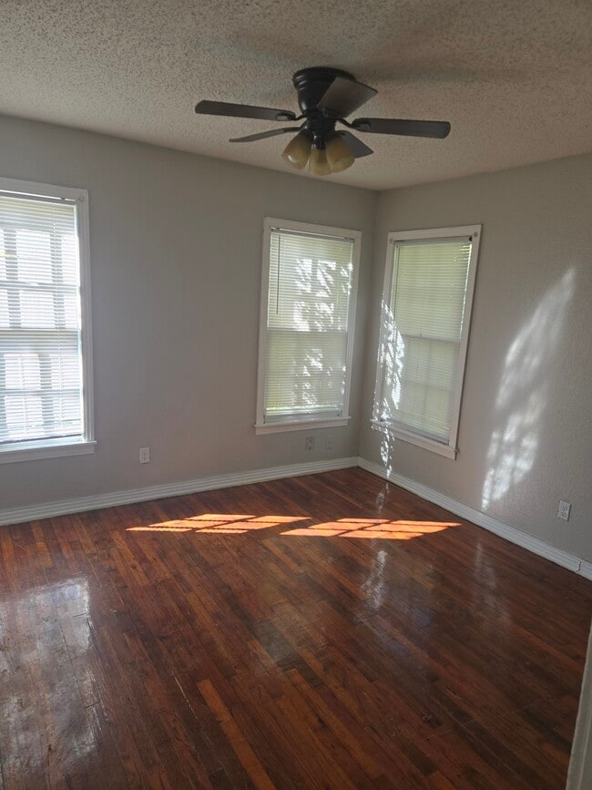 Photo - 3109 Fadal Ave