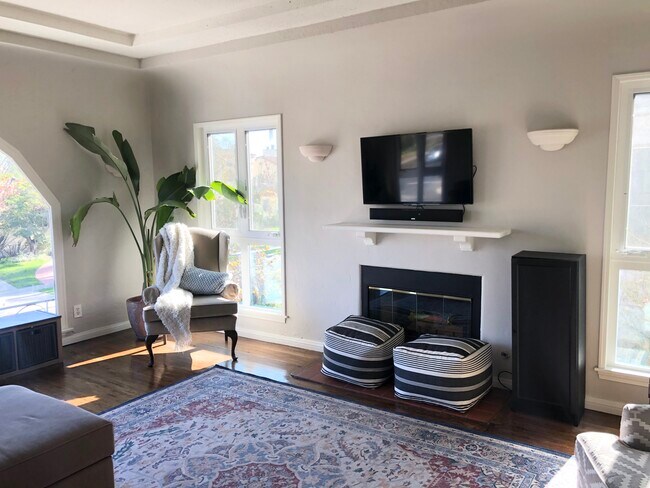 Photo - 1603 Stearns Dr