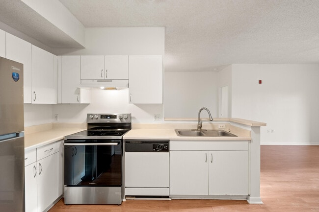 Photo - 6960 SW 39th St Unidad E205