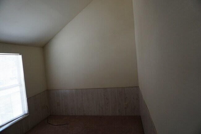 Photo - 1524 Indianola Ave Unit C