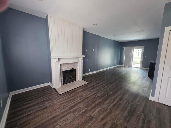 Photo - 297 Johnson St