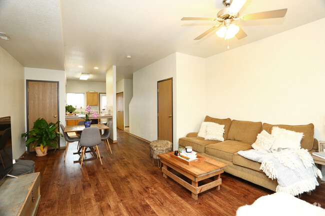 Interior Photo - Lake Broadway Townhomes