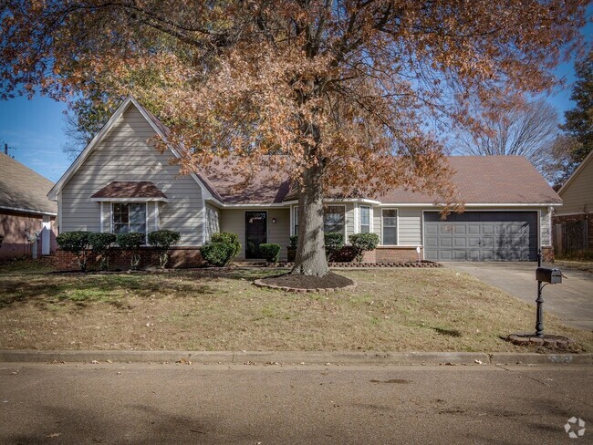 Building Photo - Renovated and Ready for Move In! Rental