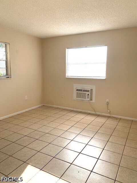 Photo - 2324 Grand Ave