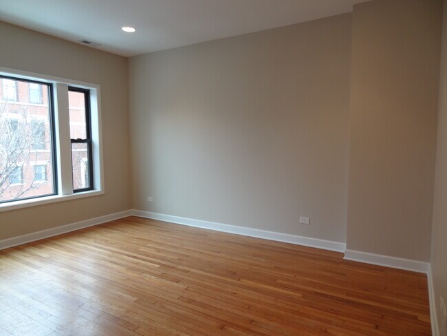 Photo - 1804 N Sheffield Ave Unit 2