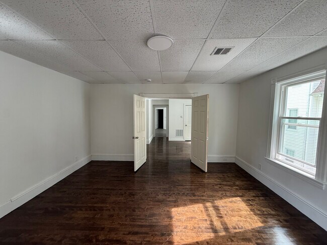 Photo - 25 Wyman St Apartments