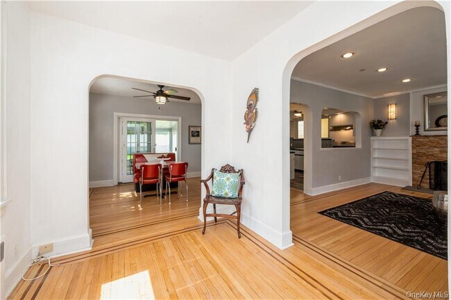 Photo - 73 Rosedale Ave