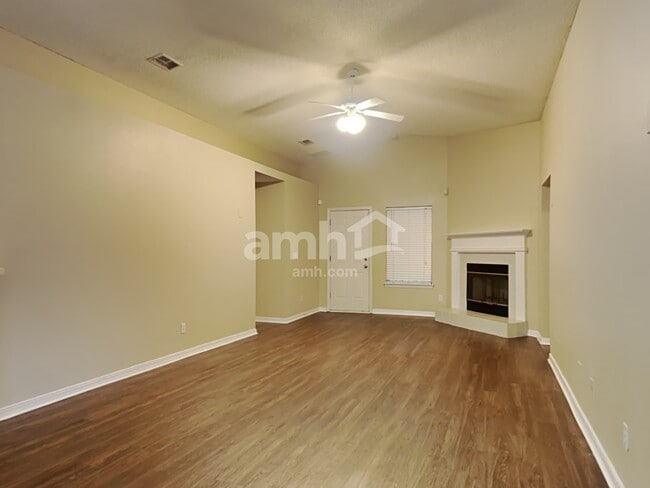 Photo - 6265 Ironside Dr N