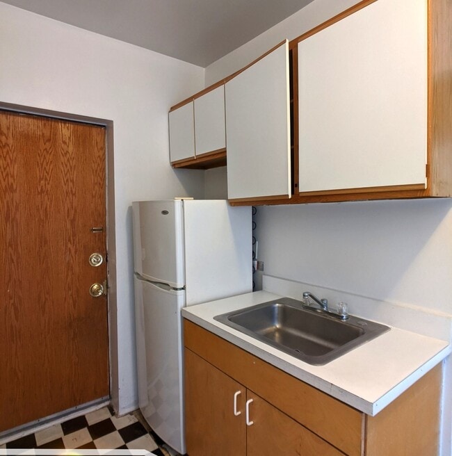 Photo - 3304 W Schubert Ave Unidad 3K