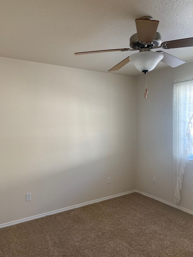 Photo - 3BD 2BTH w/2 Car Garage & Landscaped Yard
