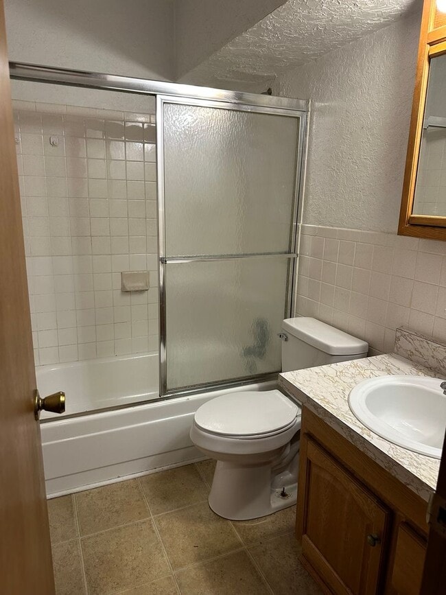 Photo - 2 BEDROOM 1 BATHROOM APARTMENT FOR RENT