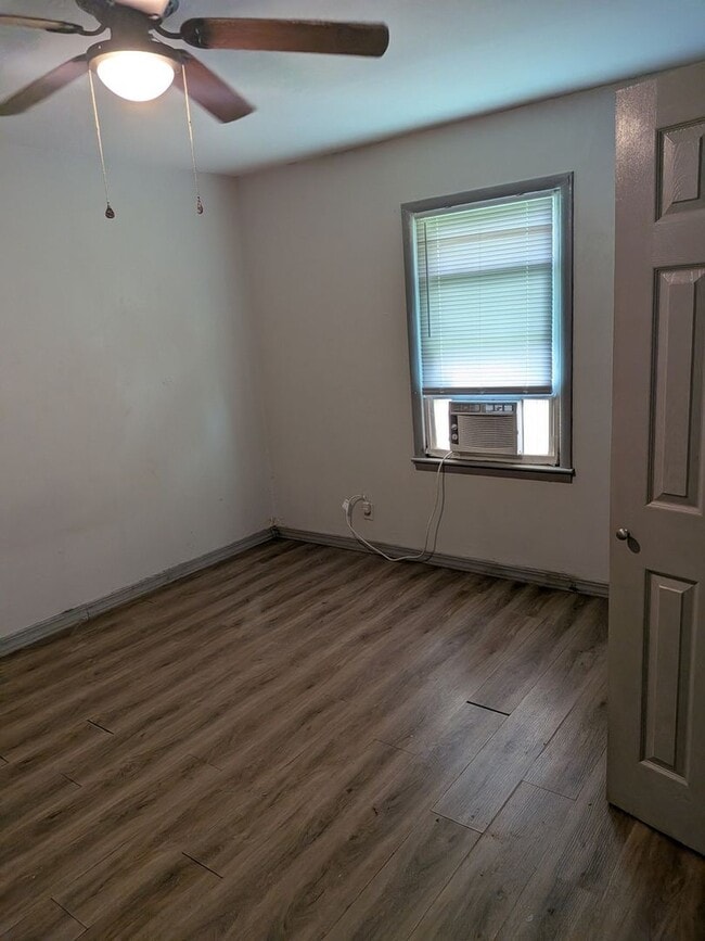 Photo - 218 Cornelius Ave