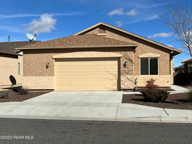 5765 N Thornberry Dr