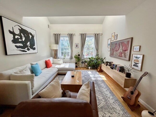 Building Photo - 3640 39th Street NW #E527