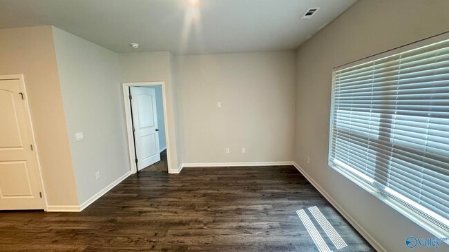 114 Canonbury Dr