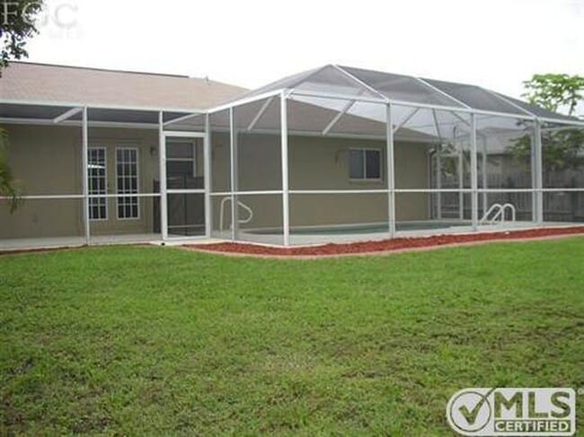 Photo - 3 Bedroom, 2 Bathroom Pool House SW Cape Coral