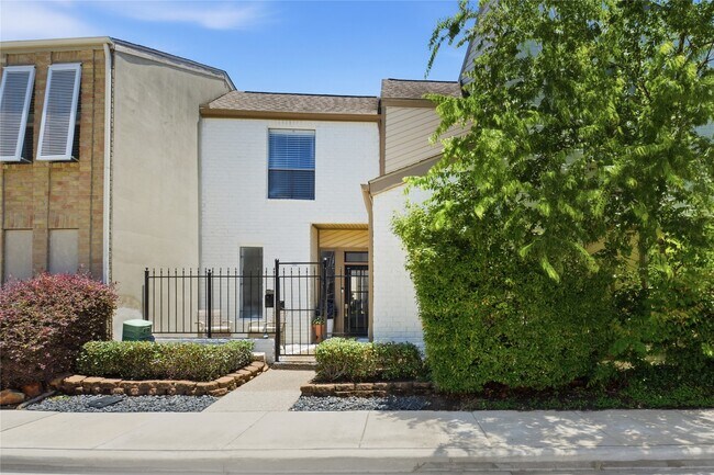 Photo - 9407 Denbury Way