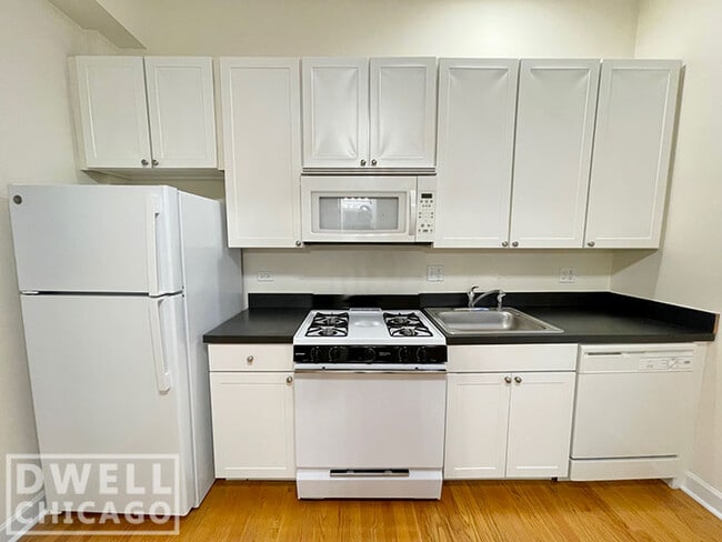 Photo - 934 W Leland Ave Unit 11S