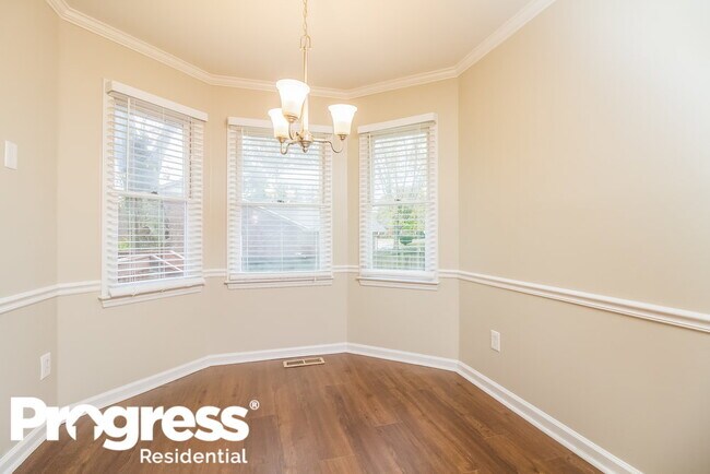 Photo - 2140 Liberty Dr