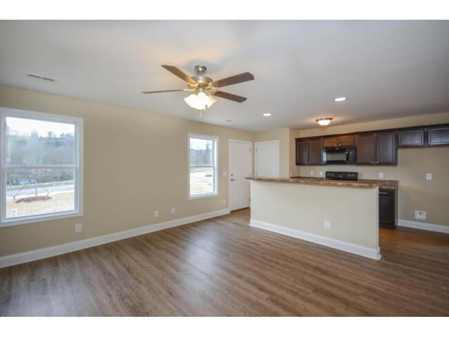 Photo - 2229 N Greenwood Dr