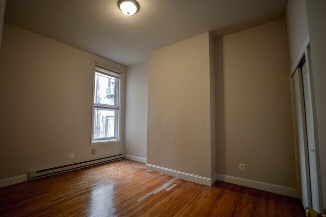 Photo - 3909 Pine St Unit 2F