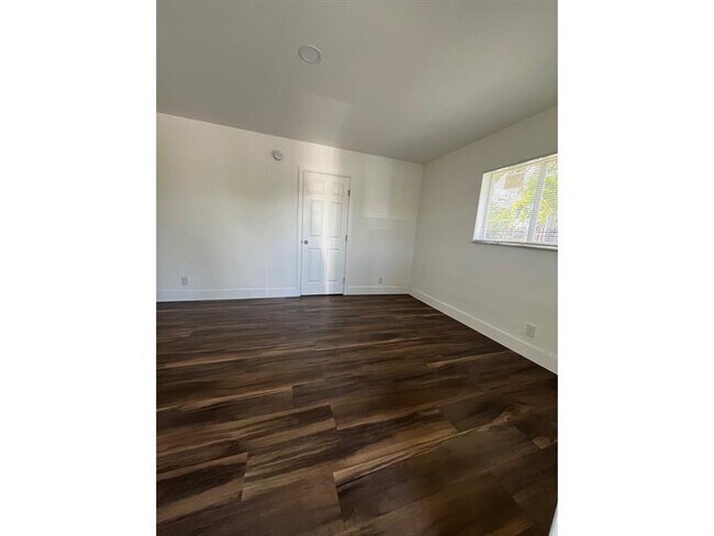 Photo - 2300 NW 6th St Unit 11