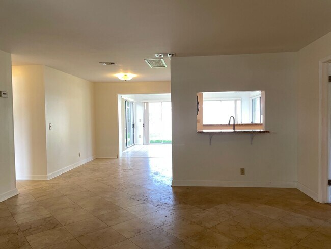 Photo - Easy Living in Palm Beach Gardens—Minutes ...