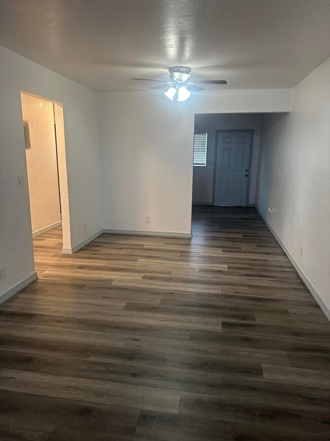 Photo - 555 W 6th St Unit 2