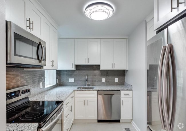 Building Photo - 4811 29th St S Unit A1 Rental