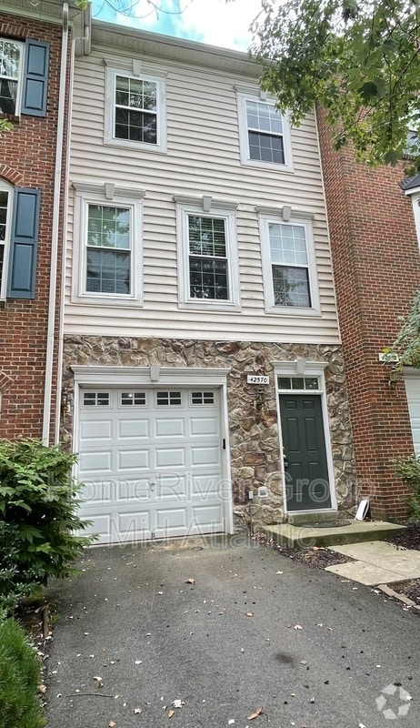 Building Photo - 42570 Magellan Square Rental