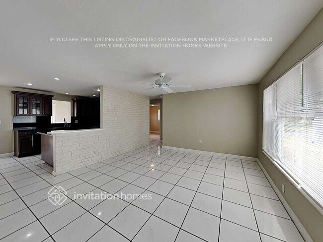 Photo - 2401 Jamaica Dr