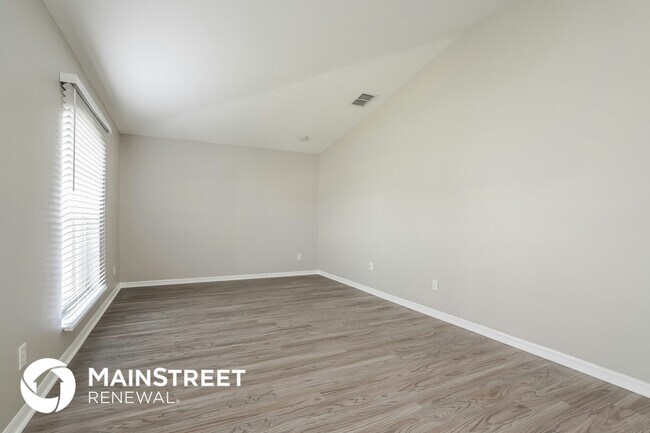 Photo - 306 NW 3rd Ln