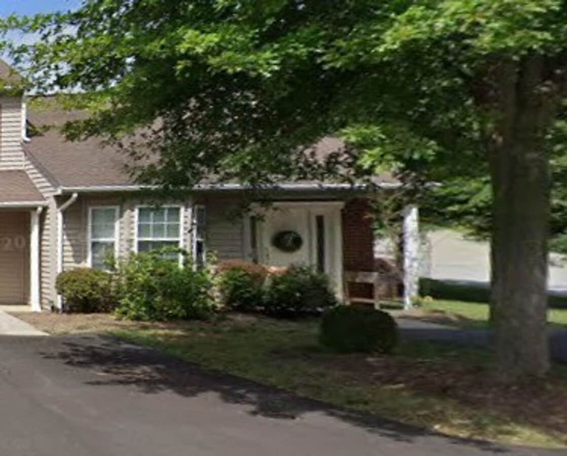 Charming 2BR/1.5BA Townhouse in Quiet Comm... - Charming 2BR/1.5BA Townhouse in Quiet Comm...