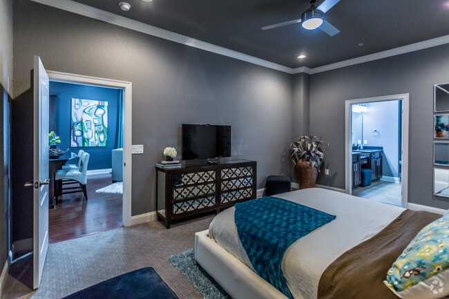 1BR, 1BA - Weddington - Bedroom