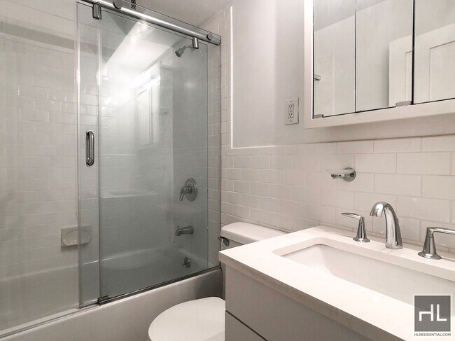 Photo - EAST 56 STREET Unidad 9H