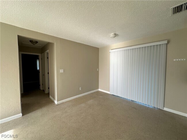 Photo - 315 Rushmore Ave N